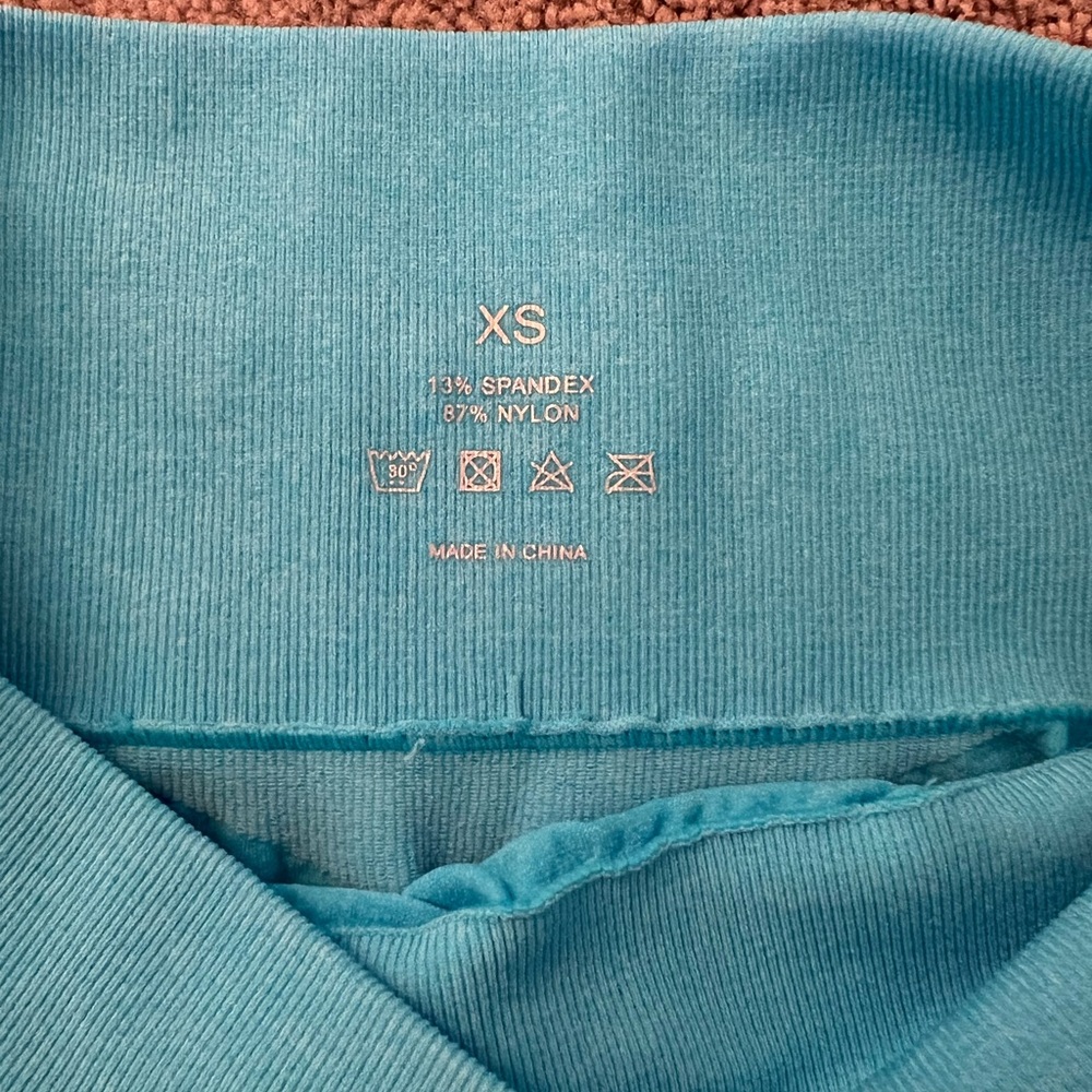 NVGTN Aqua contour seamless shorts XS